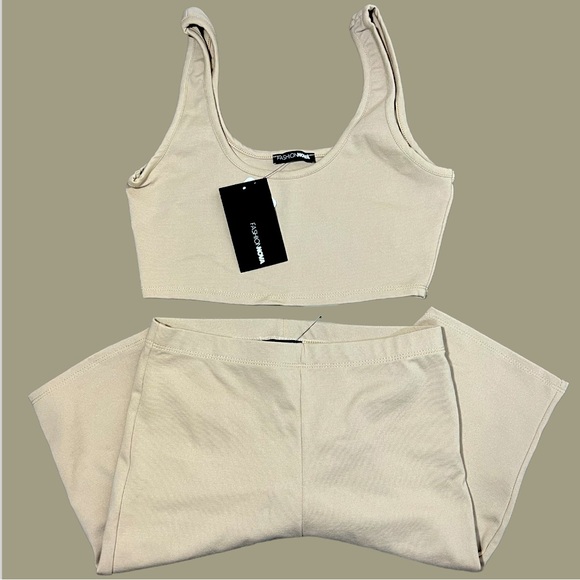 Fashion Nova Other - FASHION NOVA cream 2 piece bra jogger set